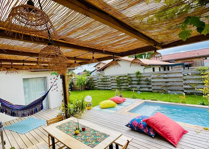 Dom wakacyjny D'exception Avec Piscine Chauffee Et Standing Seignosse